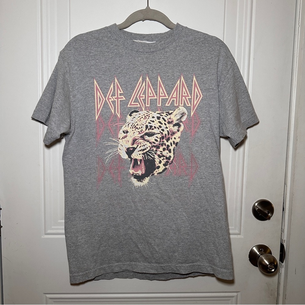 Free People collab Daydreamer Slouchy Def‎ Leppard T-Shirt Sz Small